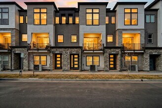 Building Photo - 2272 Old Rail Wy