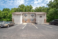 Building Photo - 790 Country Aire Ct