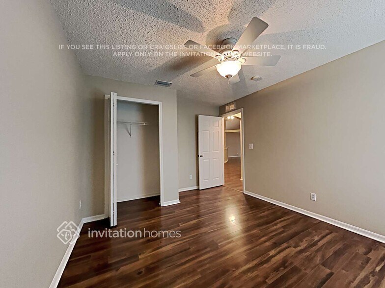 Building Photo - 4870 Manchester Dr