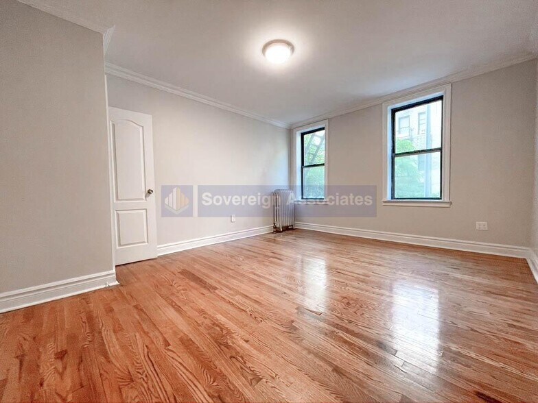 Primary Photo - 106 Fort Washington Ave