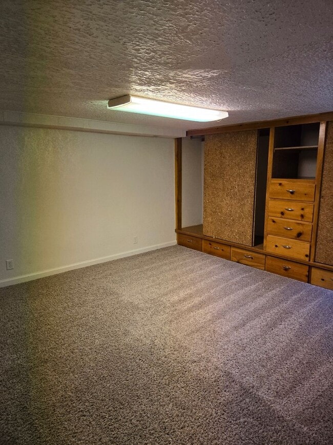 Building Photo - 117 N 200 E