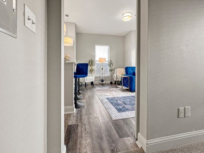 Building Photo - 110 N Boston Ave