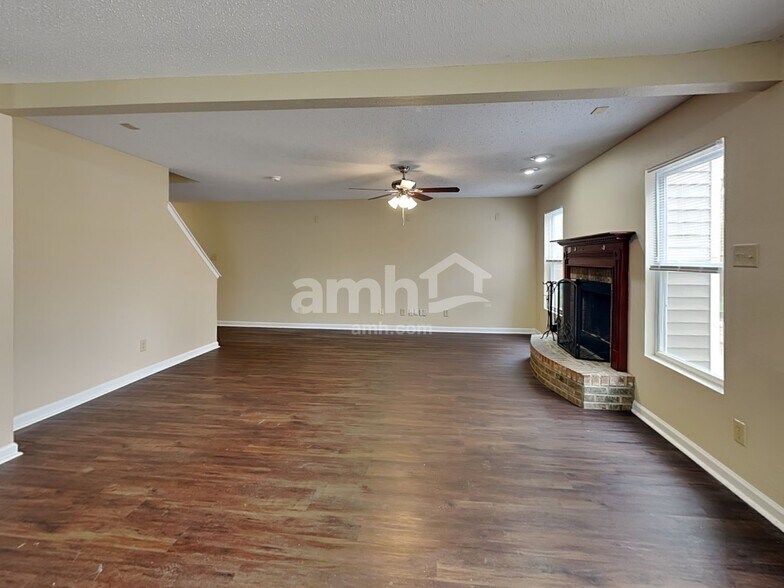 Building Photo - 933 Balto Dr