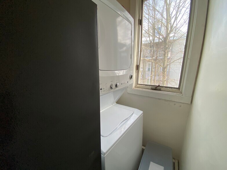 Building Photo - 24 Darling St