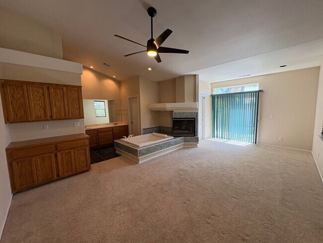 Building Photo - 1523 E Monte Vista Ct