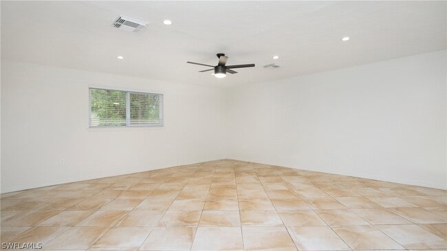 Building Photo - 3148 Apache St