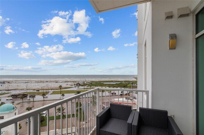 Building Photo - 500 Seawall Blvd