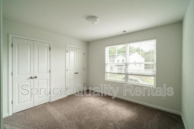Building Photo - 1941 Glenburn Dr