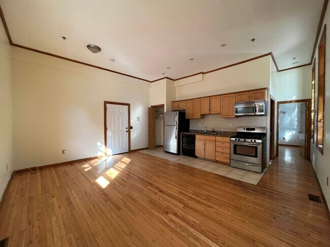 Primary Photo - 580 Jersey Ave