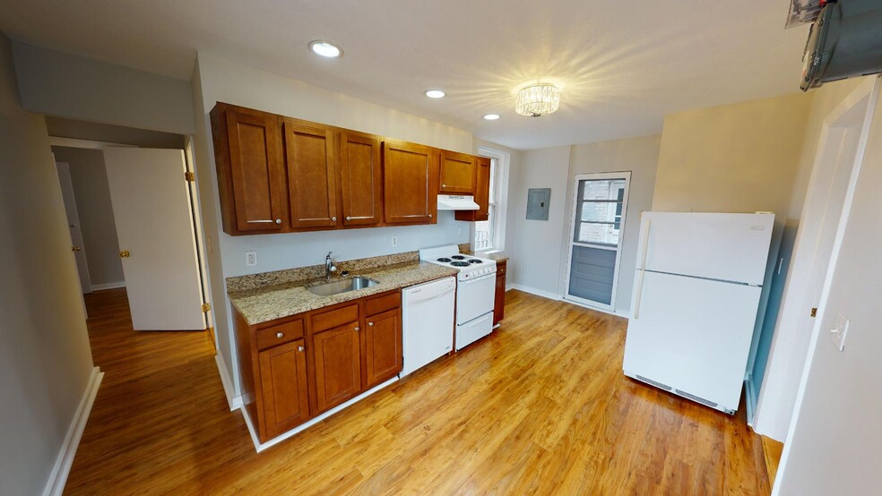 Apt 15 - 222 Hanover St