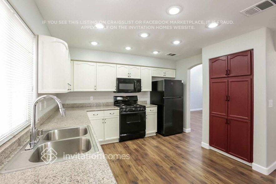 Building Photo - 3328 Michelangelo Ct