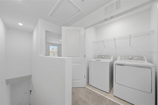 Building Photo - 2916 Skyline Lp