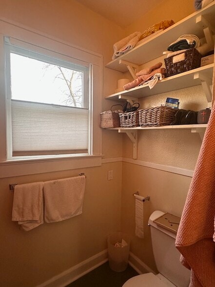 Building Photo - 1307 E 28th St