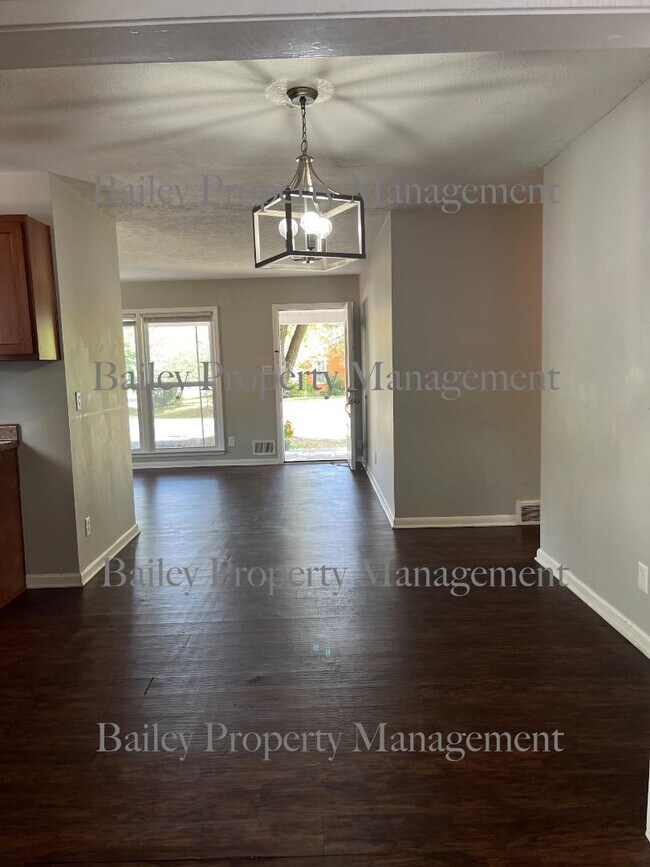 Building Photo - 6357 Doe Run Rd