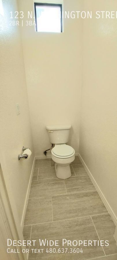 Building Photo - 123 N Washington St