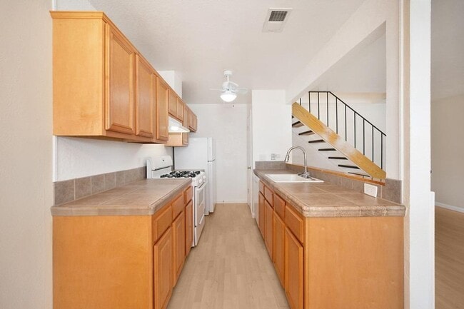 Building Photo - 3763 Sapphire Dr