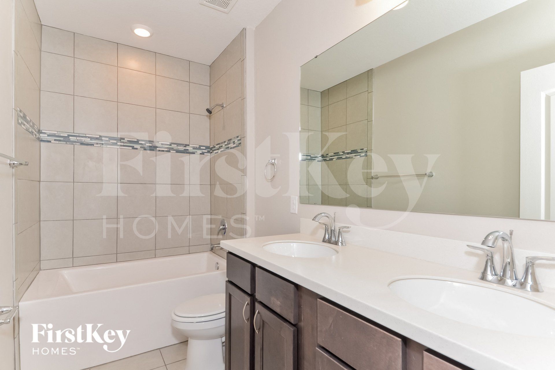 Building Photo - 4526 Birdsong Dr