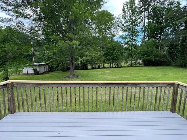 Building Photo - 3609 Sherwood Dr