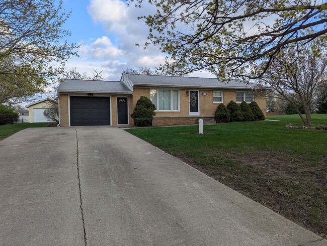 Building Photo - 3 bedroom in Grand Blanc Twp.