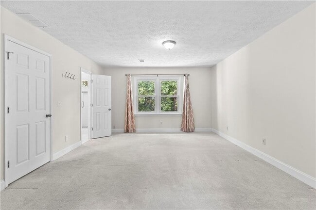 Building Photo - 1428 Brookcliff Dr