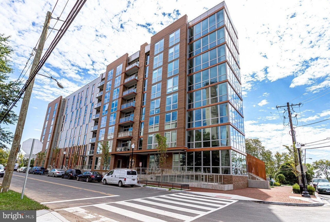 Building Photo - 88 V St SW