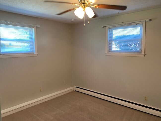 Building Photo - 723 Fairmont Dr