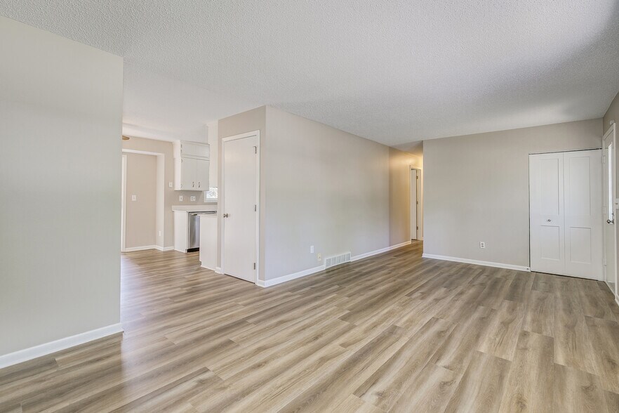 Main level living room - 16376 Fishing Ave W