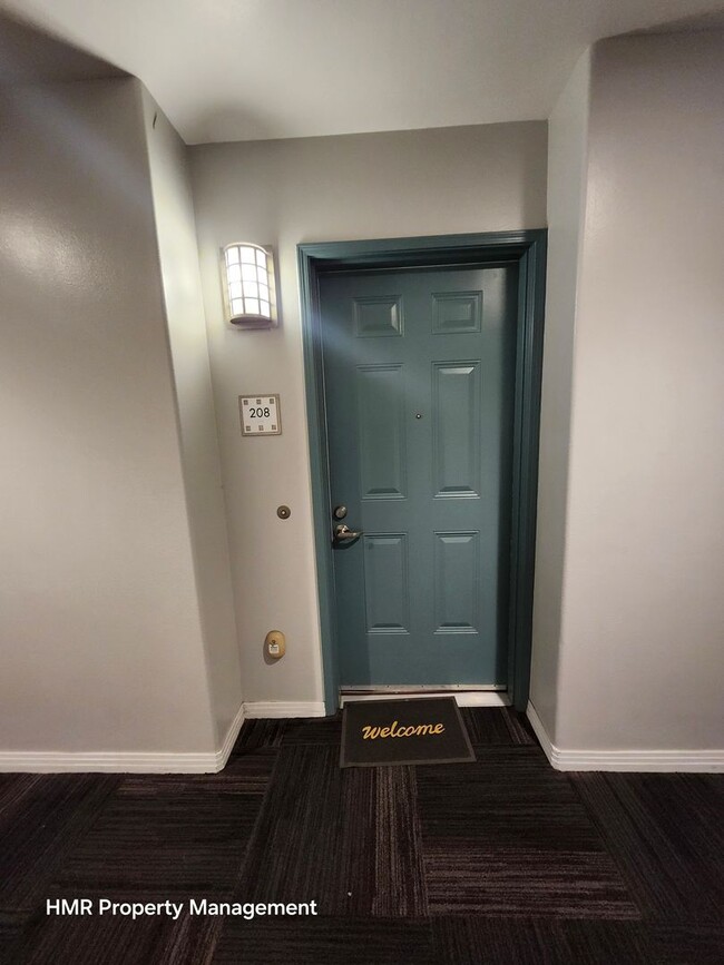 Building Photo - 2 bed 2.5 bath condominium at Lake at Waln...
