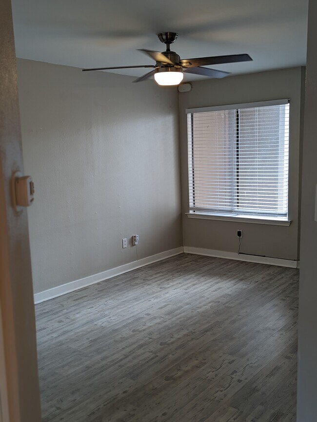 Building Photo - 1750 Timber Ridge Rd