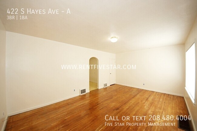 Building Photo - 422 S Hayes Ave