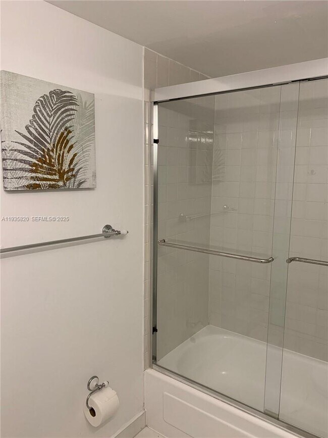 Building Photo - 1455 N Treasure Dr