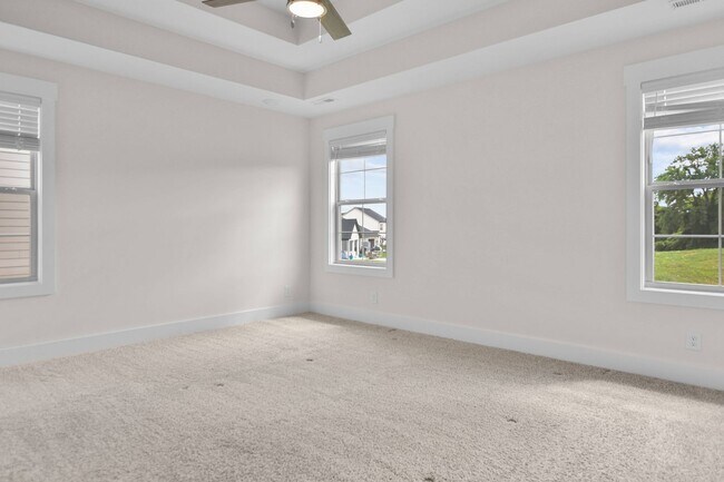 Building Photo - Pet Friendly Three Bedroom with Bonus!