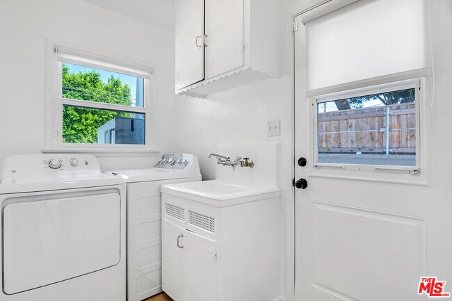 Building Photo - 3780 Beethoven St