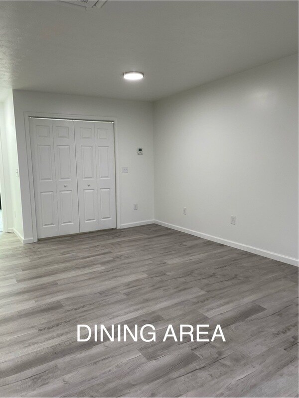 Building Photo - 2505 Delaware St