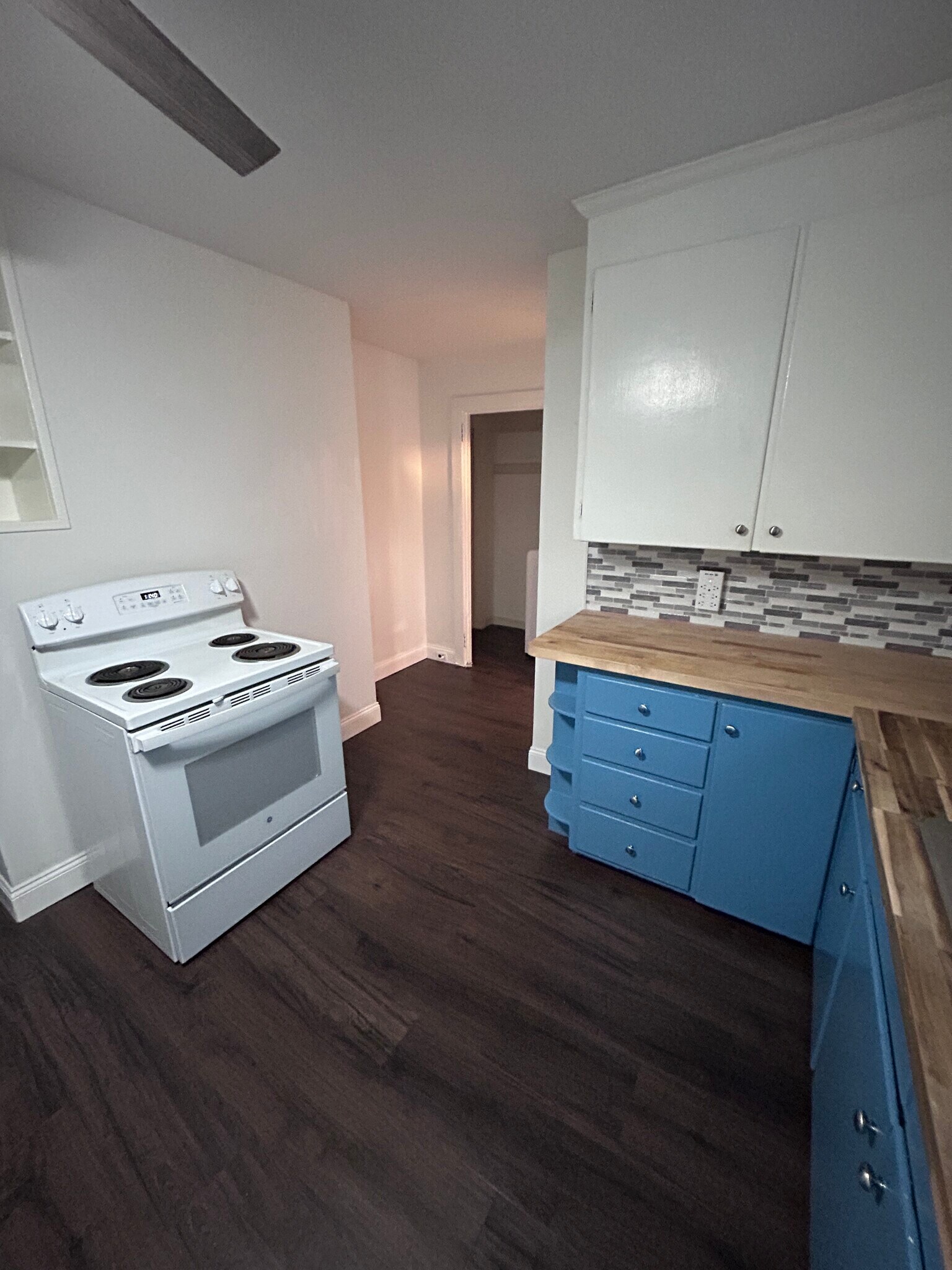 Building Photo - 53 Main St