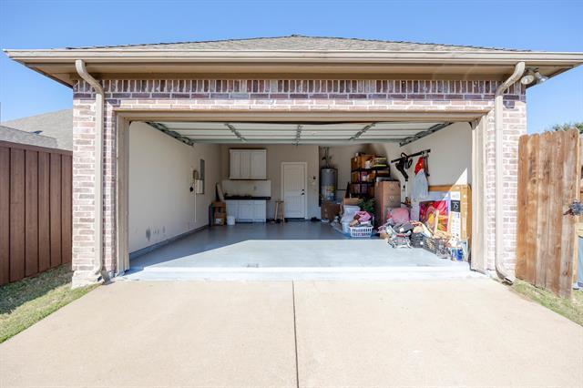 Building Photo - 2711 Sugar Maple Dr