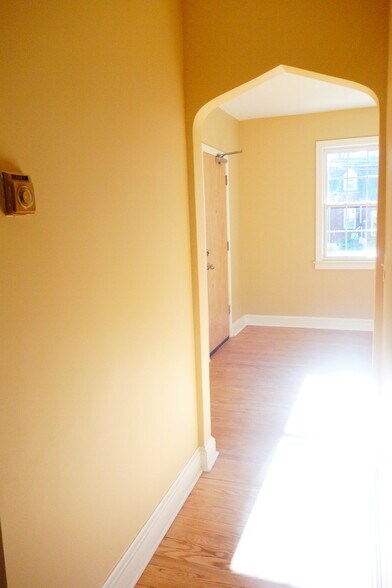 Building Photo - 8413 Flower Ave