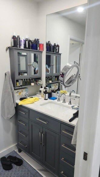 Building Photo - 532 Briarwood Cir