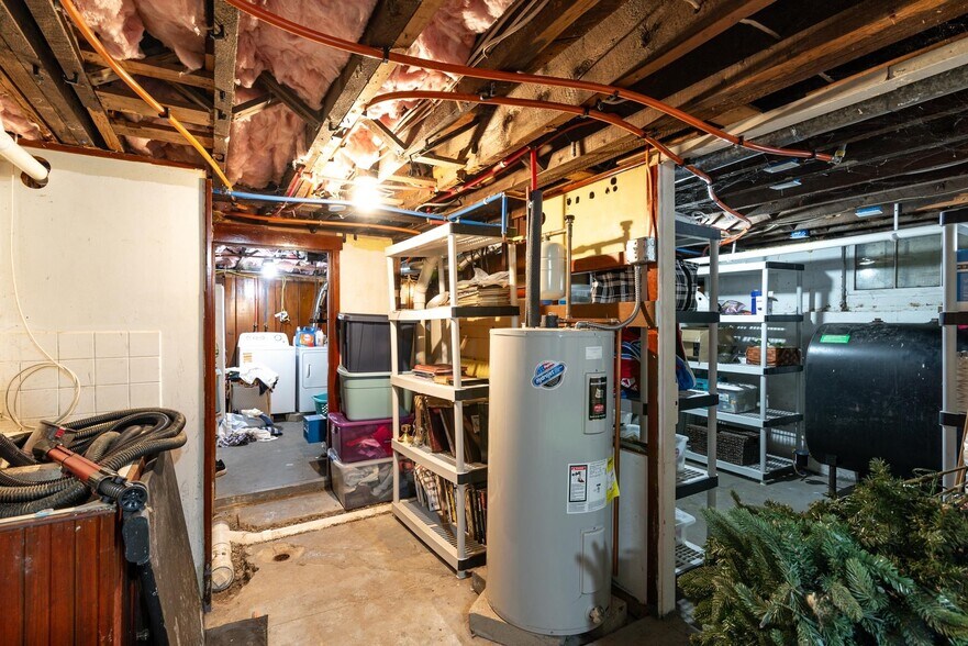 Building Photo - 107 Mount Vernon St