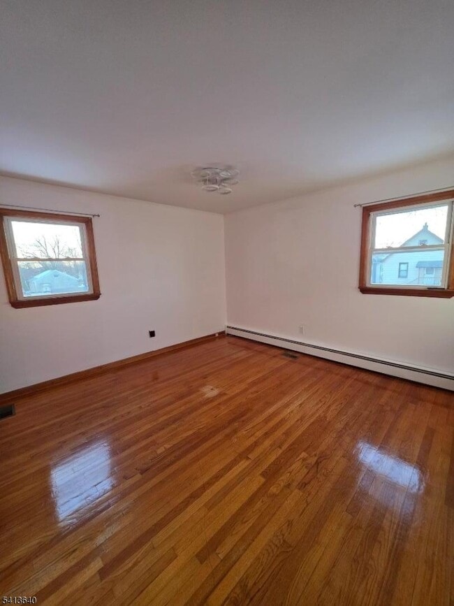 Building Photo - 71 Newark Pl