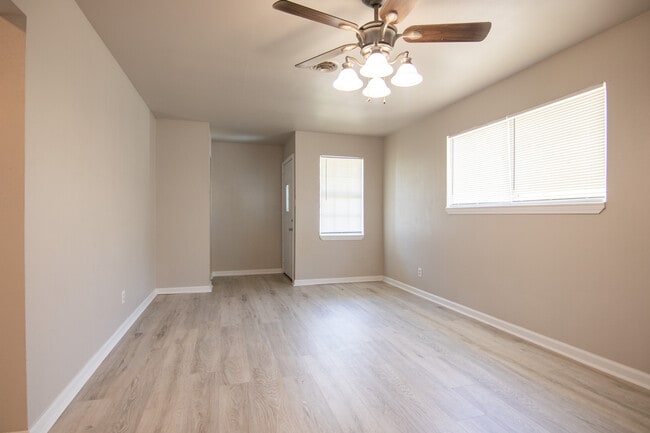 Building Photo - 3714 Ridgemont Dr