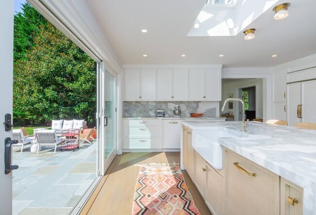 Building Photo - 84 Anns Ln