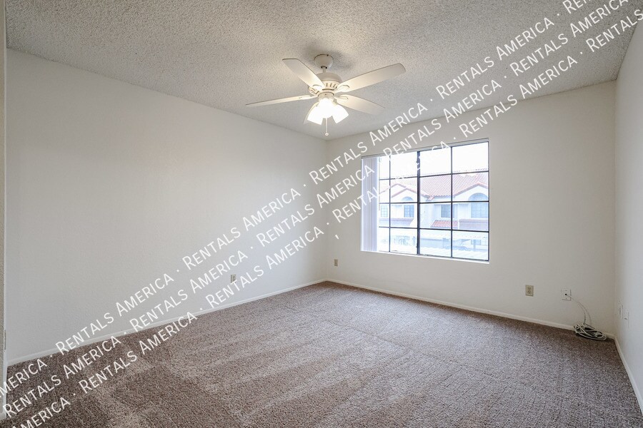 Building Photo - 839 S Westwood