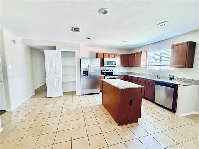 Building Photo - 6928 Derbyshire Dr