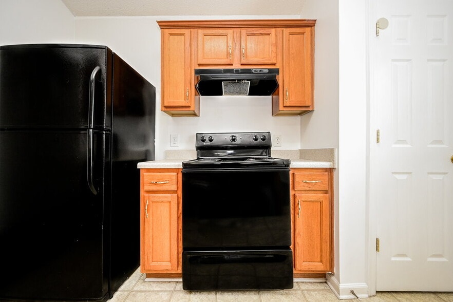 Building Photo - 2167 Red Oak Cir