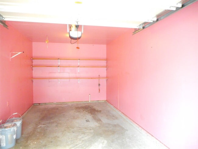 Building Photo - 1957 University Heights Ln