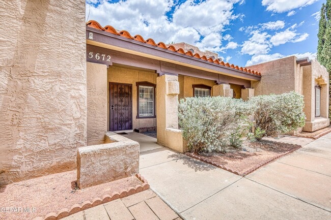 Building Photo - 5672 Costa Blanca Pl
