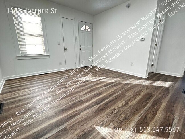 Building Photo - 1462 Hoffner St