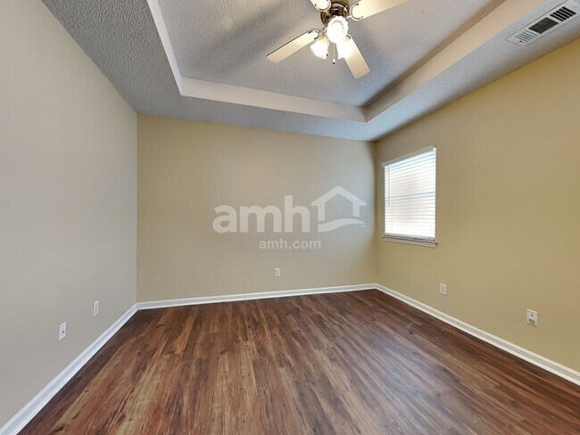 Building Photo - 20 Longleaf Cir