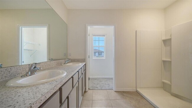 Building Photo - 12732 Lateral Root Dr